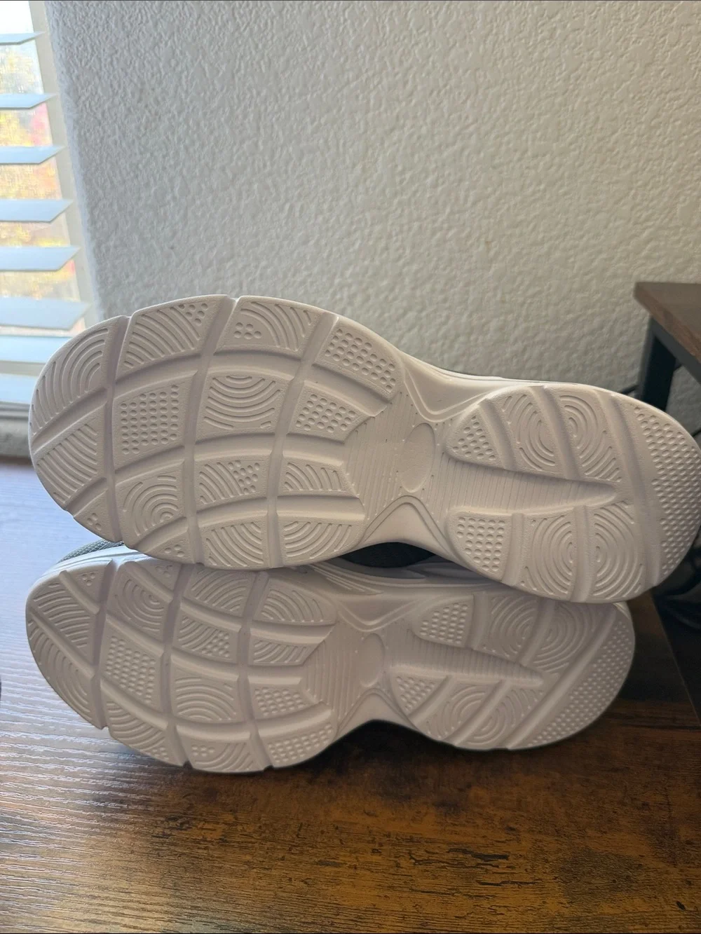 Men's Grey Lightweight Mesh Sneakers with Cushioned Sole